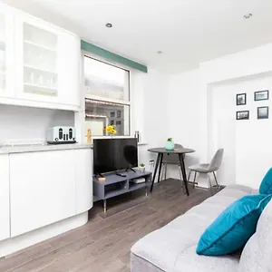 Relaxing Oasis By The Sea - Double And Sofa Bed Apartment Brighton